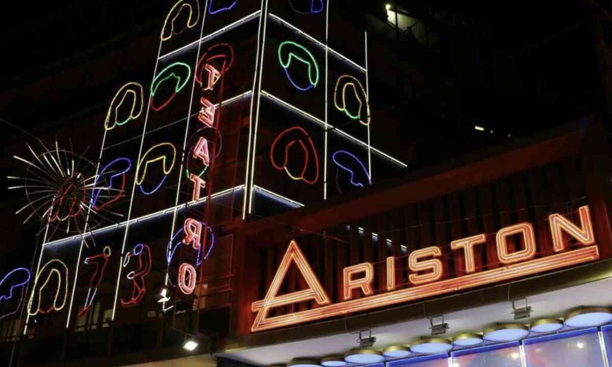 Il Festival di Sanremo è da sempre la vetrina culturale più potente della musica italiana: milioni di spettatori