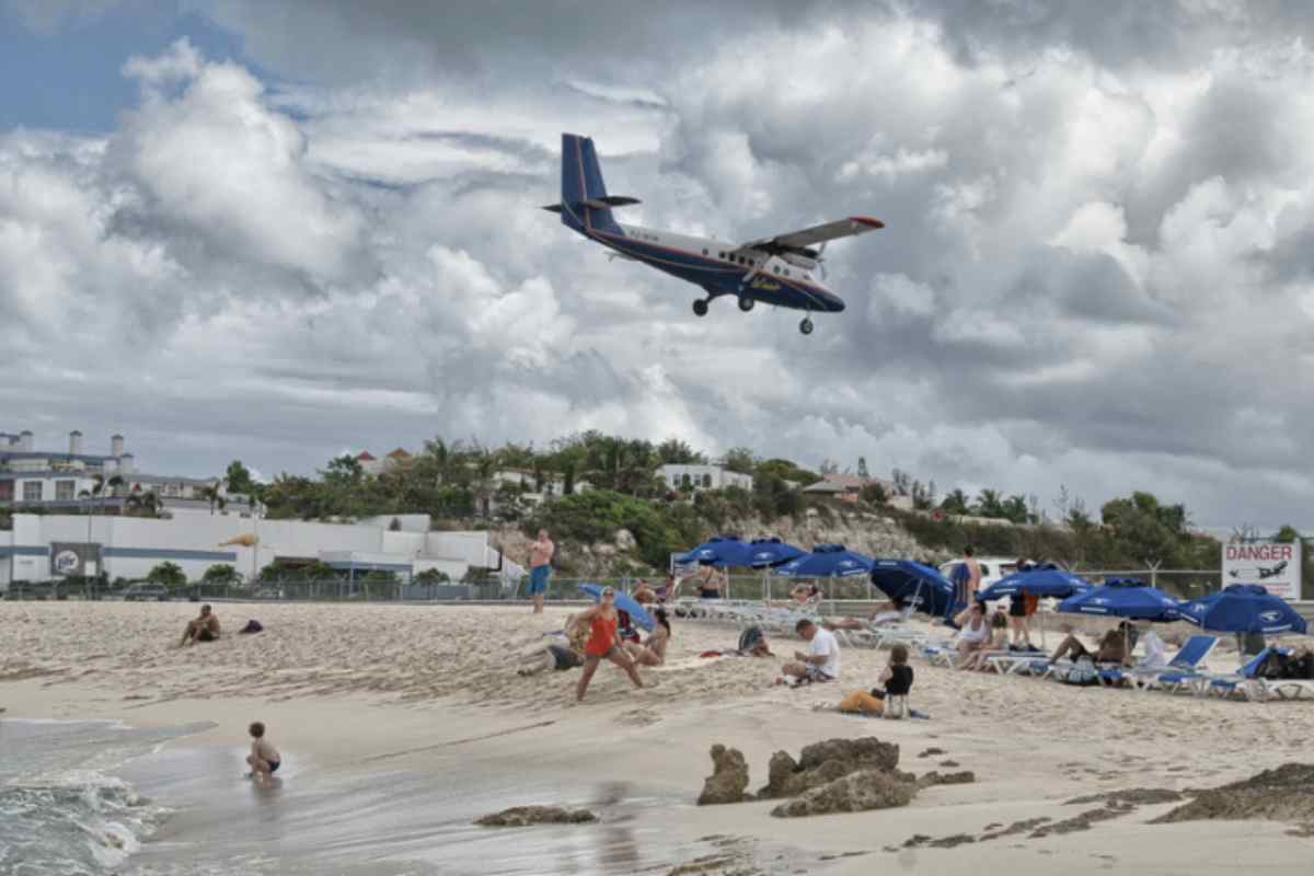 Nonostante la bellezza e il fascino che caratterizzano il Princess Juliana, questo aeroporto è anche noto per la sua pericolosità.