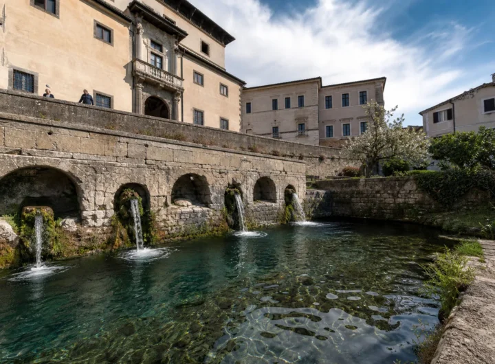 San Gemini in Umbria: il borgo dell'acqua tra fonti storiche e palazzi in pietra