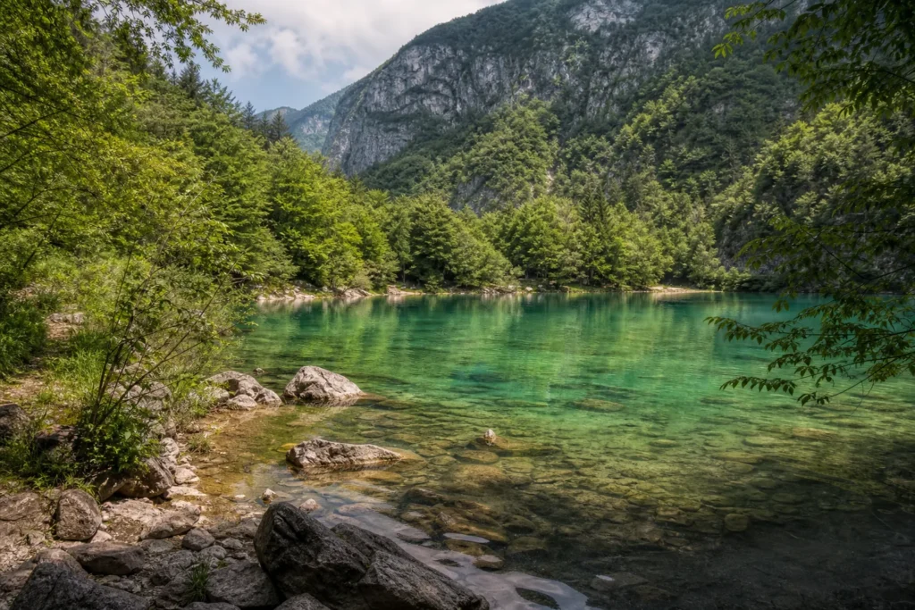 Lago di Cornino: il Friuli più silenzioso nascosto sotto le montagne