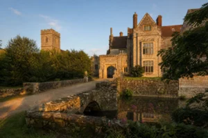L'Allington Castle in vendita: il castello dove cenarono Enrico VIII e Anna Bolena
