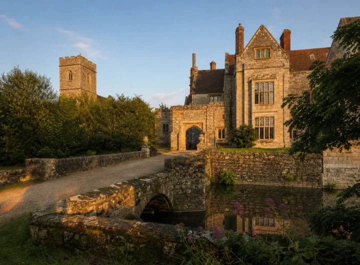 L'Allington Castle in vendita: il castello dove cenarono Enrico VIII e Anna Bolena