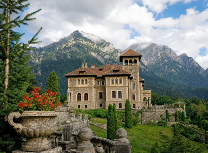 Castello di Cantacuzino: il balcone più spettacolare dei Carpazi tra architettura e mistero